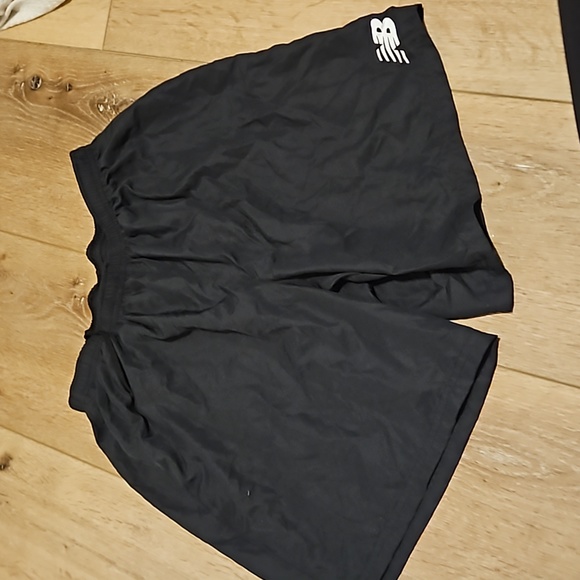 Mens new balance shorts - Picture 1 of 3